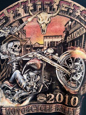 T-Shirt XL Sturgis 2010 Motorcycle Rally Biker Graphic Top Distress Fade